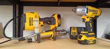Zestaw Dewalt Klucz Udarowy 1898NM + Smarownica 690BAR 18V 2x5AH XR
