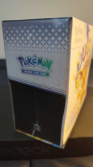 Pokémon Prismatic Evolutions ETB (English) Selado