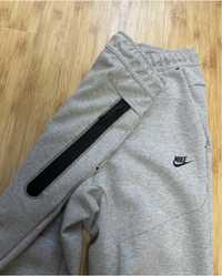 Штани Nike Tech Fleece