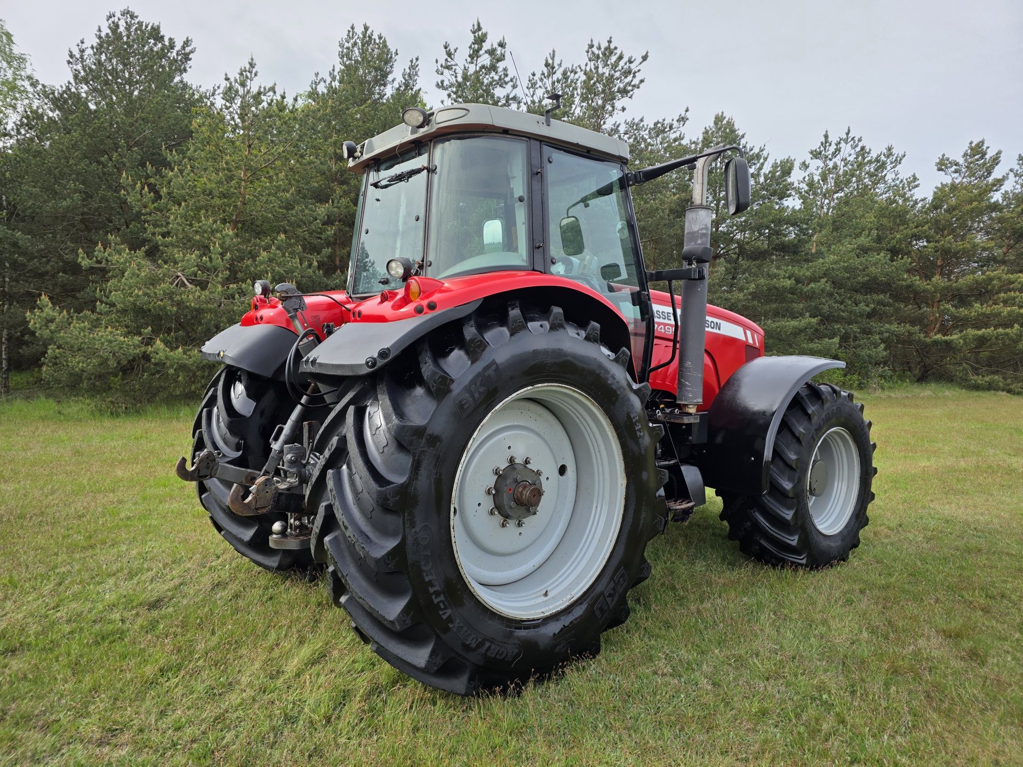 Massey Ferguson 7499. Z tuzem womem i pneumatyką