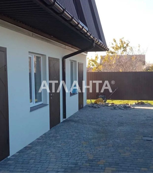 Невеликий 2 поверховий таунхаус в Лісках під ремонт. Всі документи.