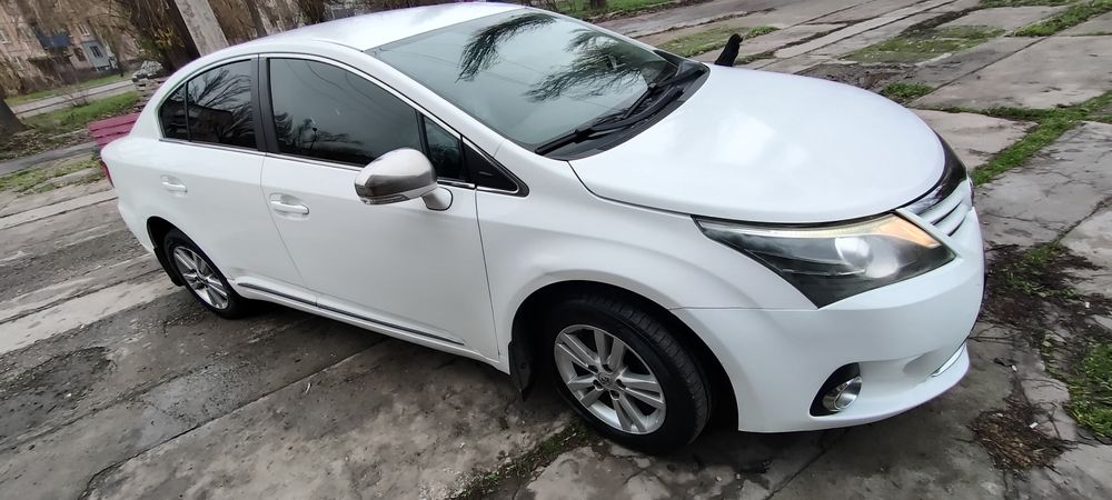 Тойота авенсіс т 270
