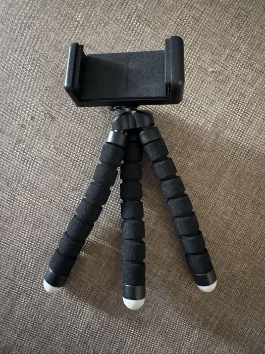 Маленький штатив для фото відео