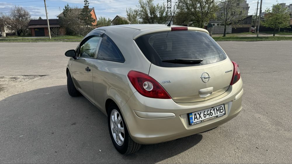 Продам Opel corsa D 3-х дв хетчбек, 2008 г