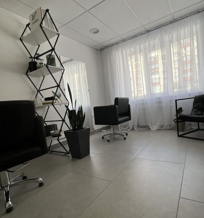 Парикмахерские кресла 5 шт