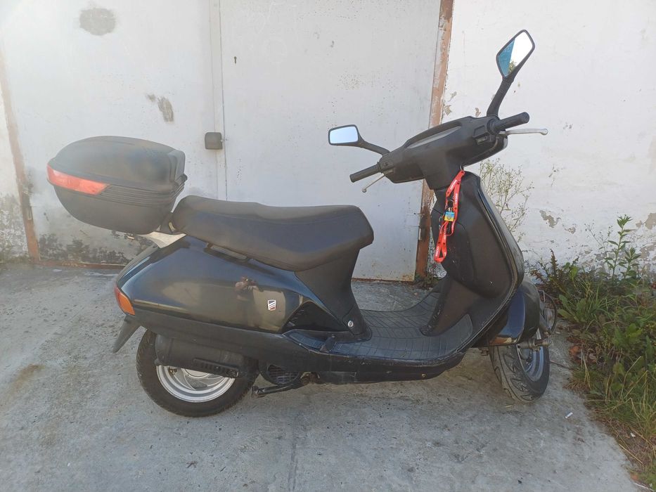 Скутер Honda Lead AF-20