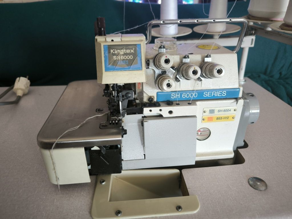 Máquina de Corte e Coser Kingtex SH 6000 – Excelente Estado – 350€