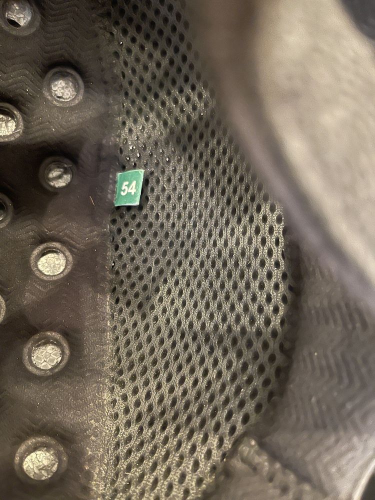 Kask jeździecki Fouganza rozm. 54