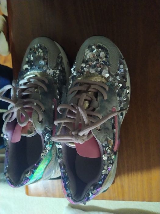 Sapatilhas exé como novas