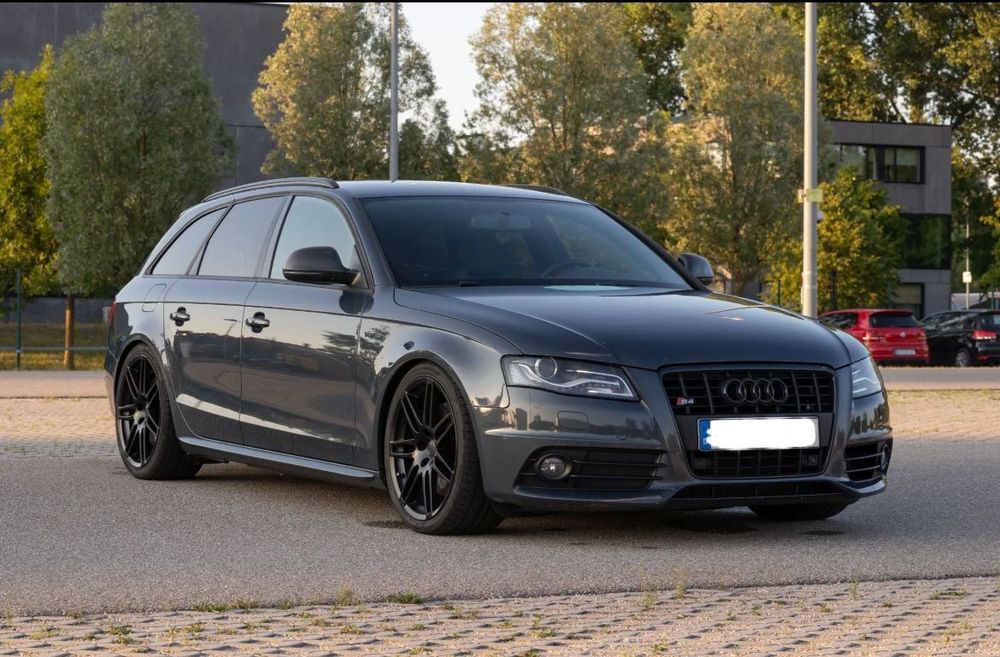 Audi S4 Avant Quattro