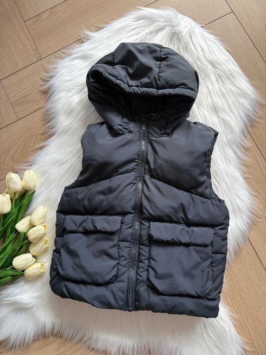 Elegancka Kamizelka bezrękawnik ZARA r 104 z kapturem ołowiany kolor