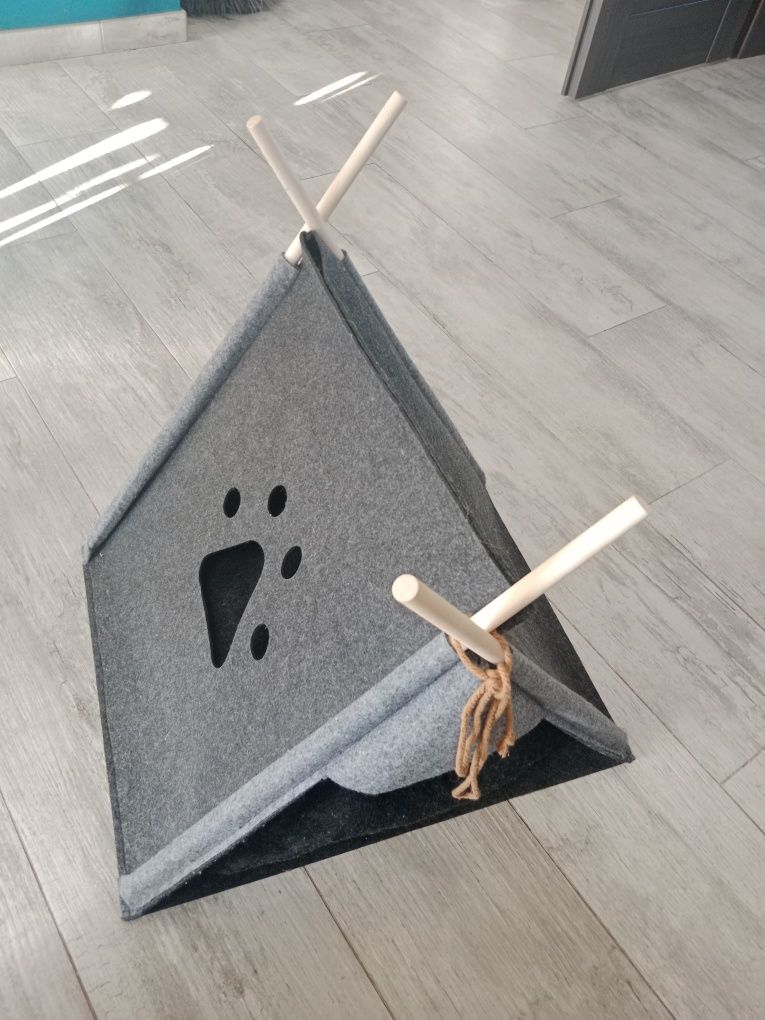 Tipi dla kota/psa. Filcowe
