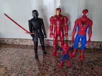 4 Figuras (Kylo Ren + Iron Man + 2 x Homem Aranha)