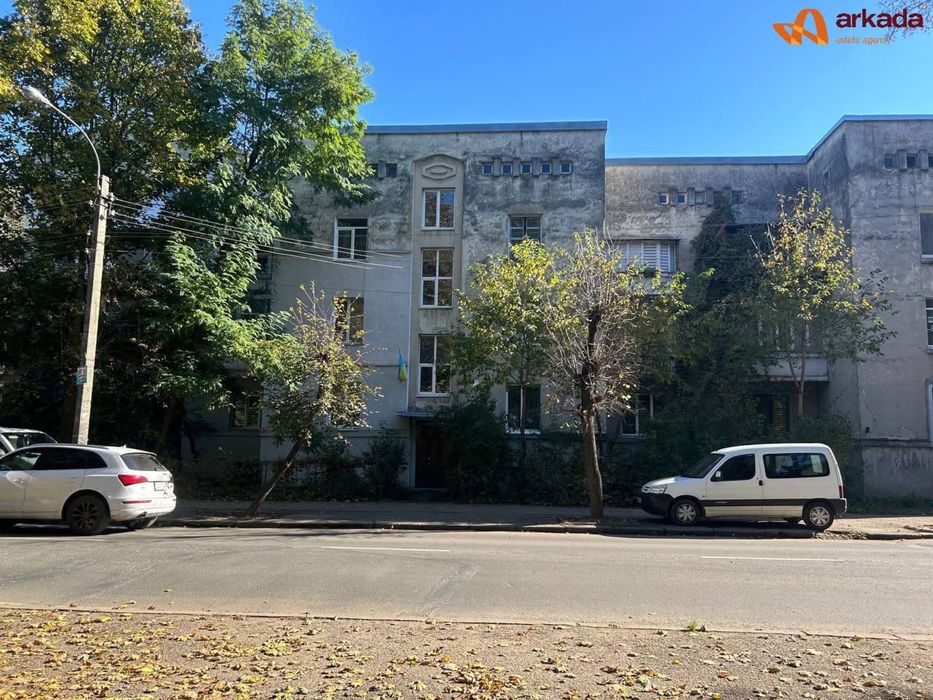 Продається 3-кім. квартира в австрійському буд. біля парку Шевченка