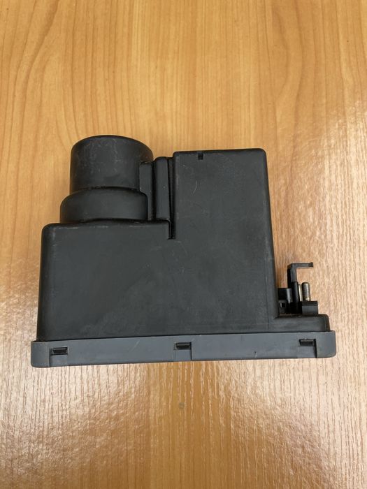 Компресор.Вакуумний насос центрального замка Mercedes-Benz 124