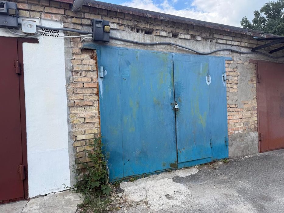 ПРОДАМ цегляний гараж з підвалом «Кооператив Новосіл»
