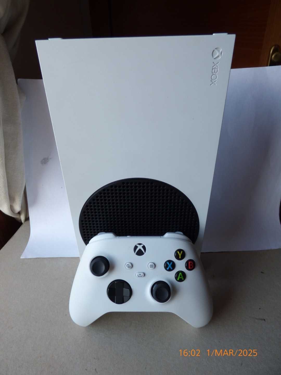 TROCO-Xbox Series S, usada, comando series S/X bateria. Ler anuncio