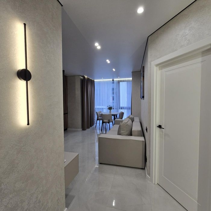 МАНХЕТТЕН/ОЗЕРО/стильна квартира з кухнею-студією