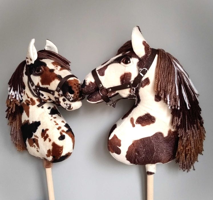 Hobby Horse srokaty, Apalloosa, duży, z kantarem, jakość Premium