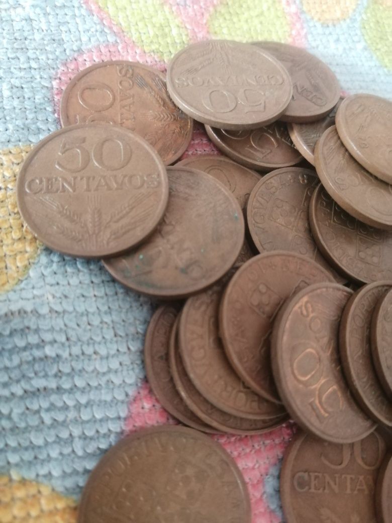 Vendo lote de 61 moedas antigas portuguesas (portes incluídos)