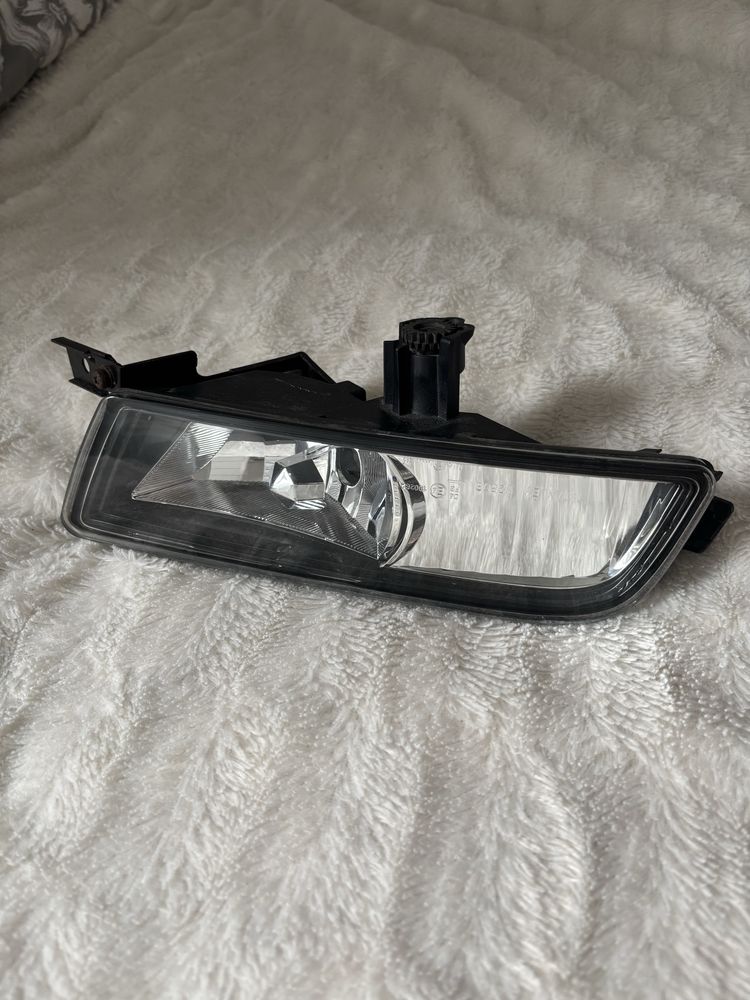 Honda CRV halogen lampa przeciwmgielna prawa