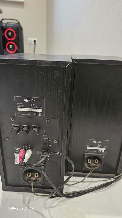 Продам колонки Gemix