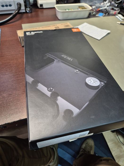 Blok wodny EK Quantum Vector Trio RTX 3080 lub 3090