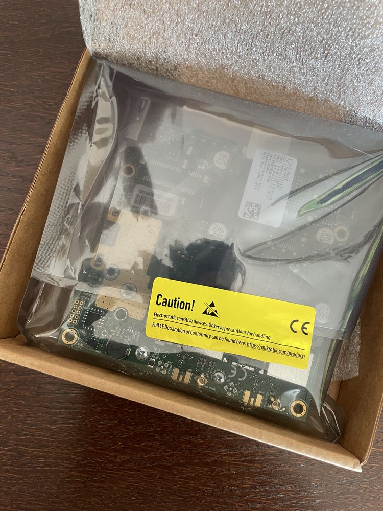 MikroTik L11UG-5HaxD to kompaktowa płytka RouterBOARD