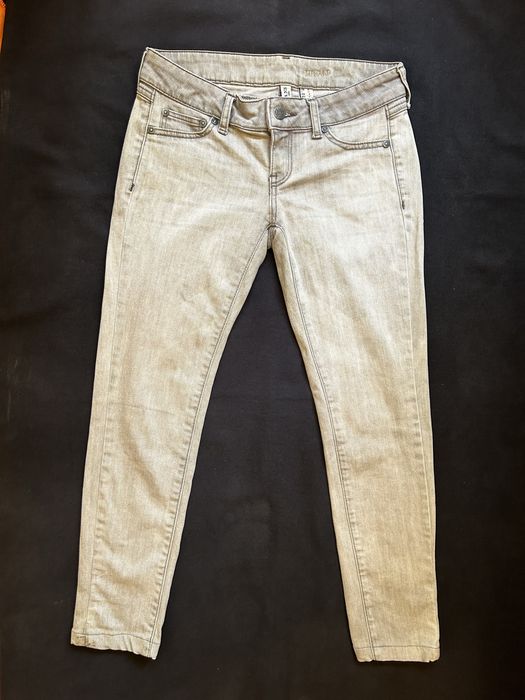 Calças de ganga slim da Mango.