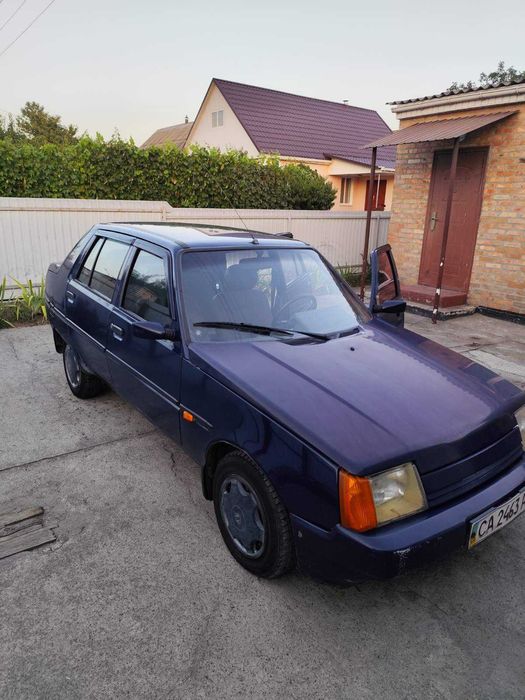 Продам автомобіль Славута