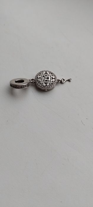 Бусина шарм серебро Пандора