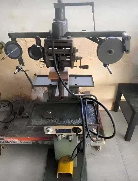 Vendo máquinas de calçado a funcionar perfeitamente (preço a combinar)
