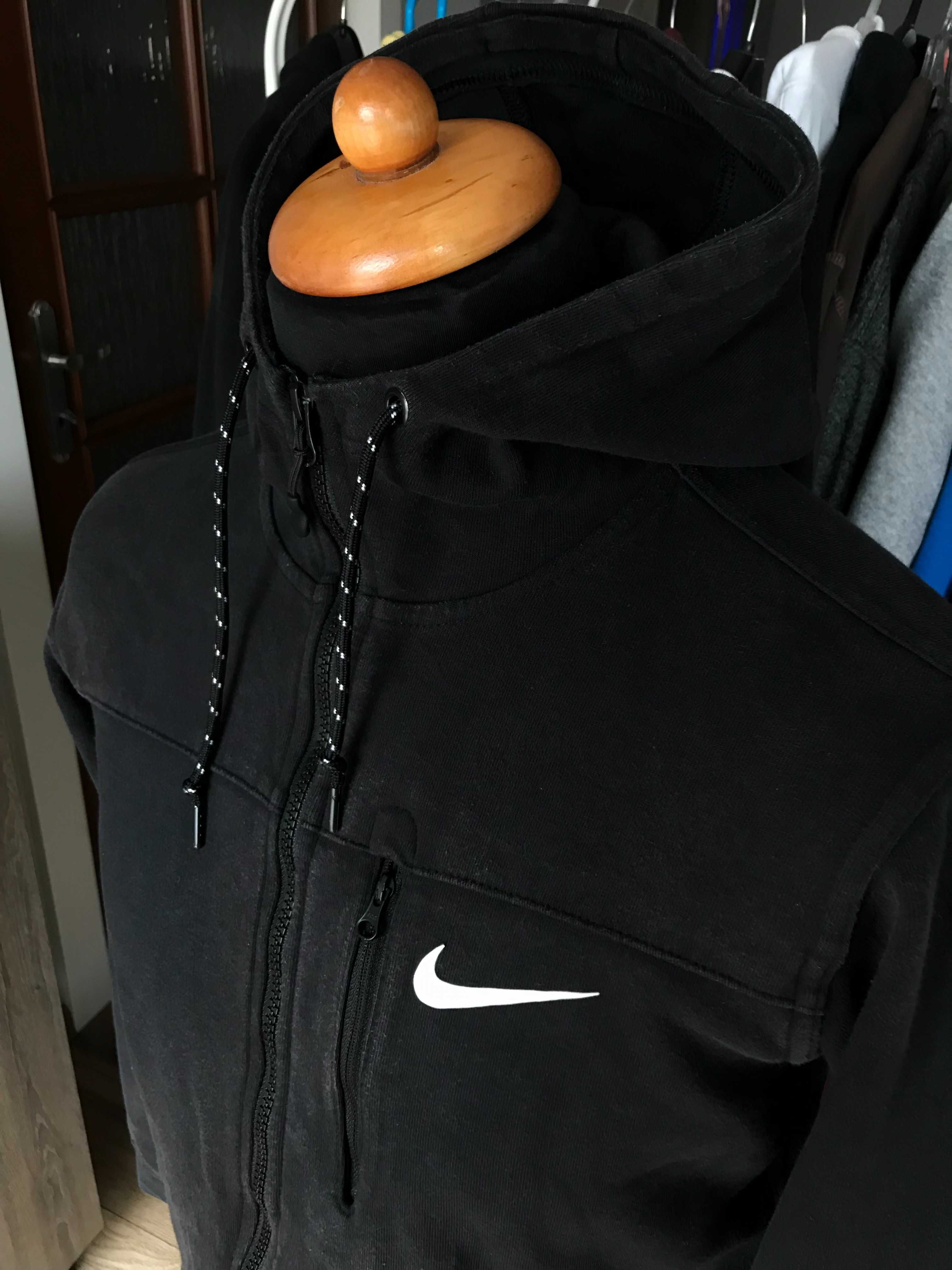 Bluza Nike na zamek rozm. M