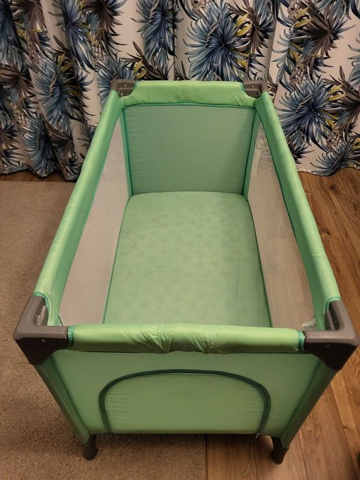 Łóżeczko turystyczne