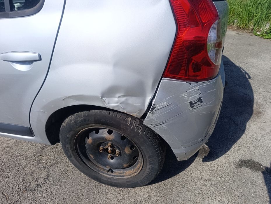 Автомобіль Dacia Sandero