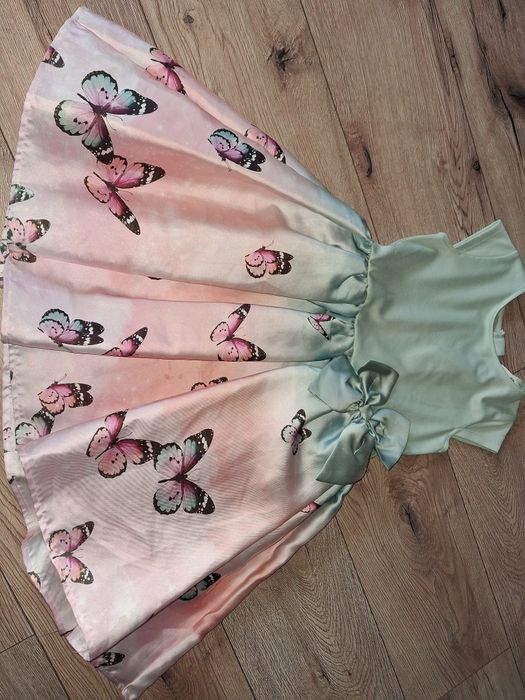 Sukienka H&M w motylki r. 122-128