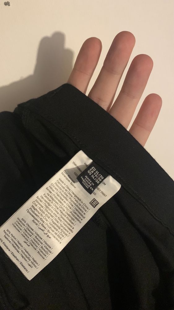 Garnitur granat H&M roz z metki 52 model Skinny fin