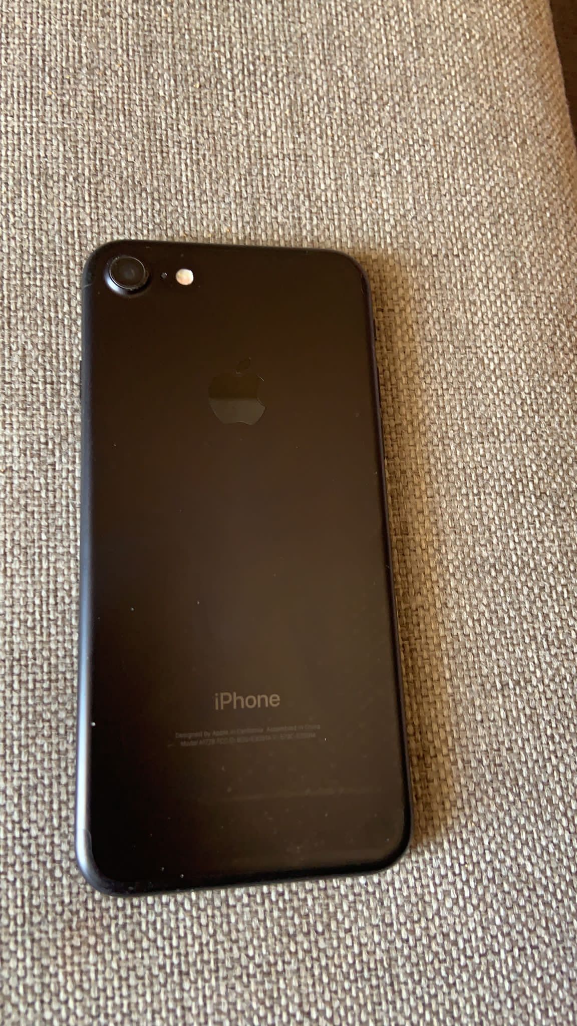 iPhone 7 (32GB com capa)