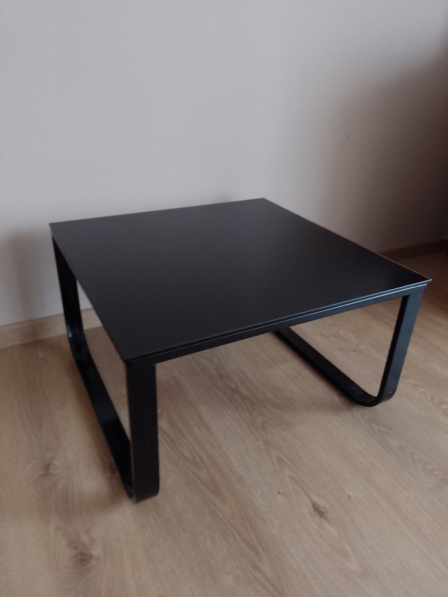 Stolik czarny rozmiar 54x54