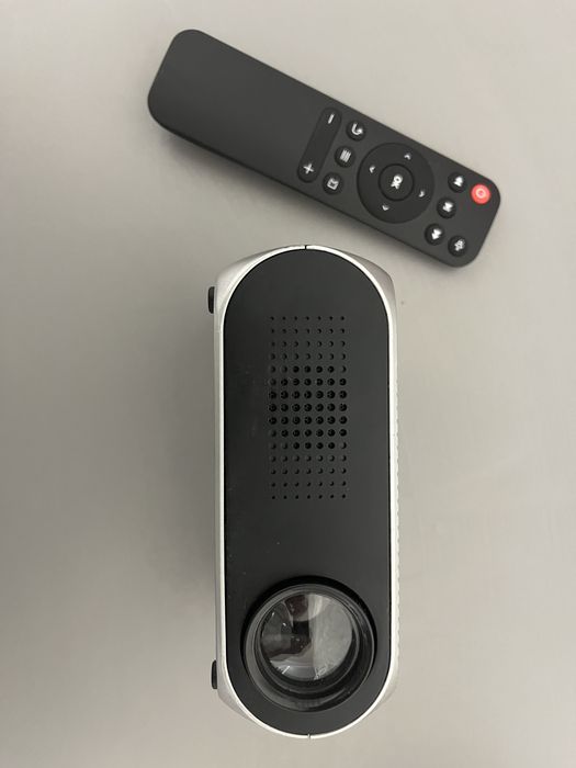 Проектор повністю справний