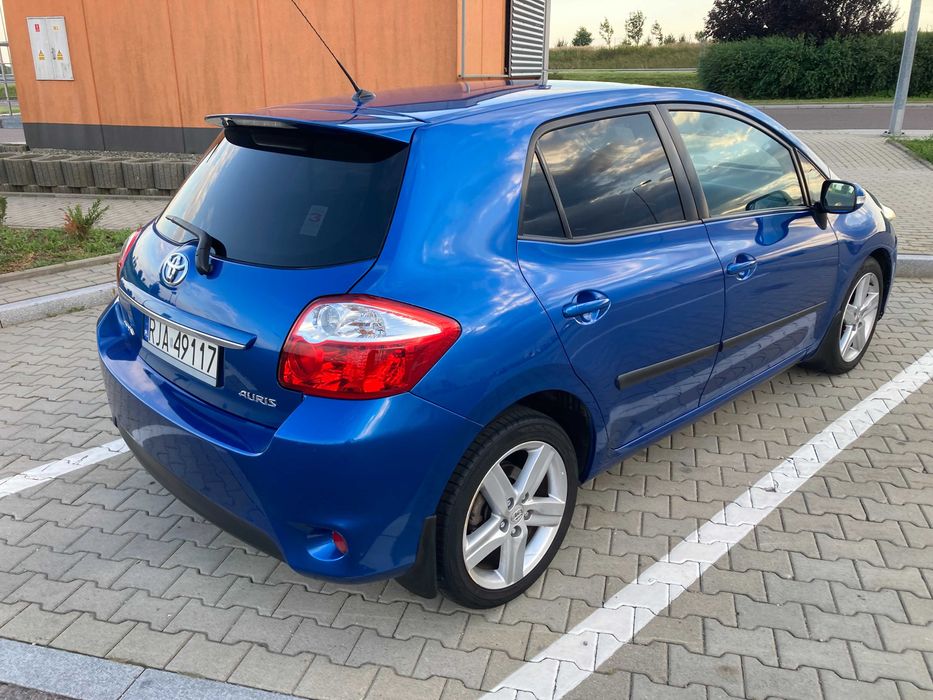 TOYOTA AURIS 2.0 D4D 2011 niski przebieg