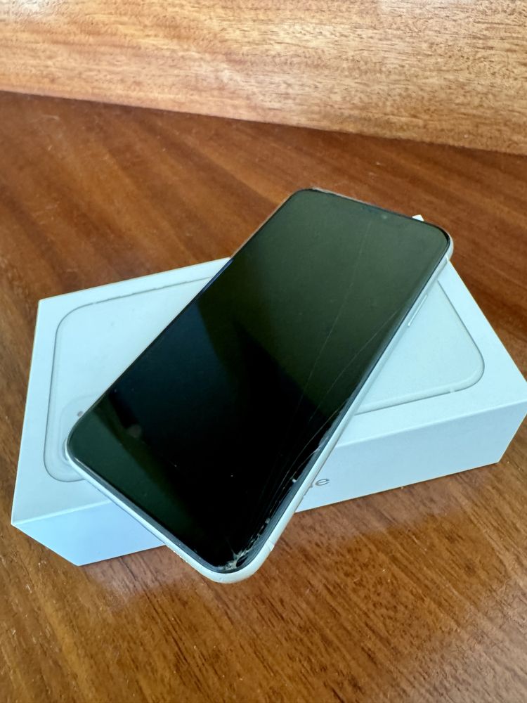 Iphone 11 biały 128 GB