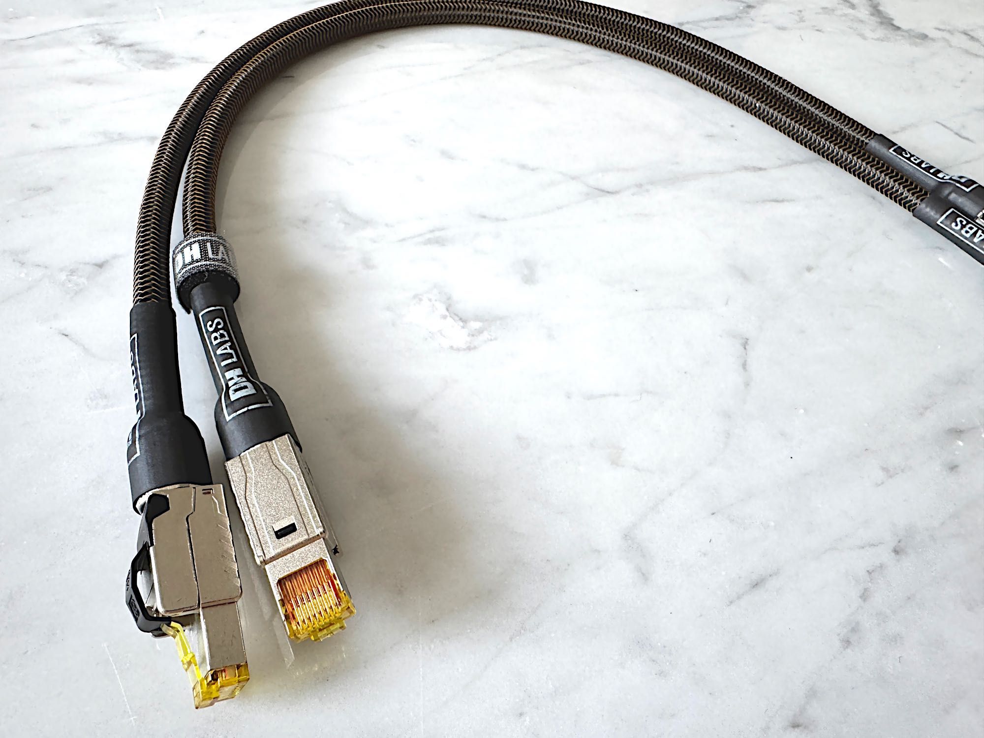 DH Labs Reunion CAT8 Ethernet Cable 2szt. Przewody Audio LAN Srebro