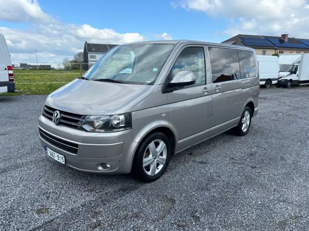 Volkswagen Transporter T5 2012 год також расрочка на пів року