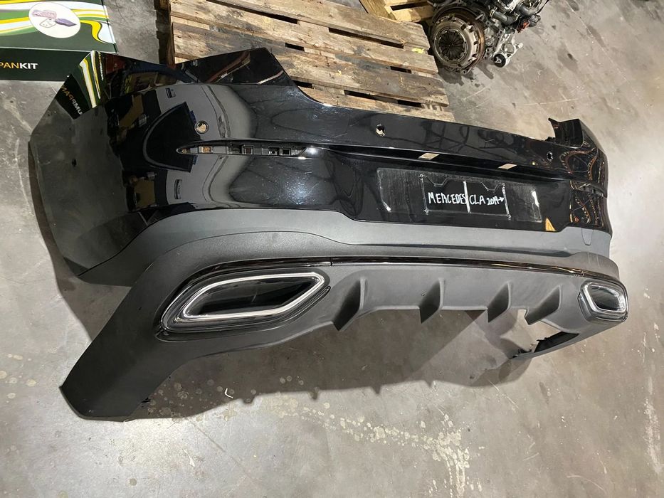 Para choques Traseiro + Difusor Ponteira escape CLA AMG 2019