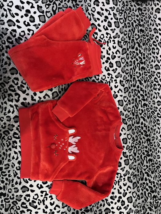 Nowy komplet dziecięcy zimowy świąteczny Little Kids r. 110 bluza