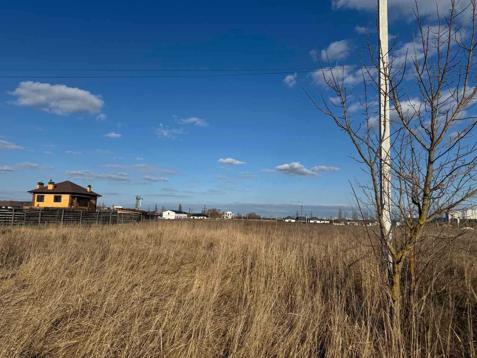 ТЕРМІНОВИЙ продаж земельної ділянки під будівництво.