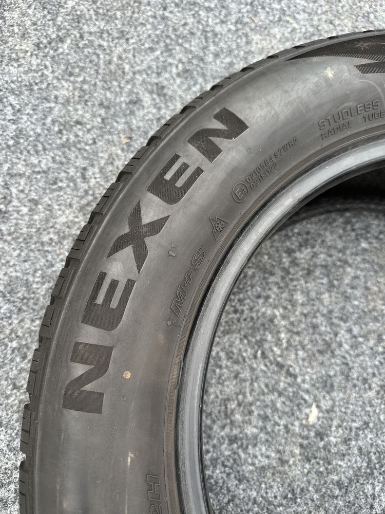 Автошини колеса покрышки 205/60 R16 Nexen Winguard Snow G3 зимові