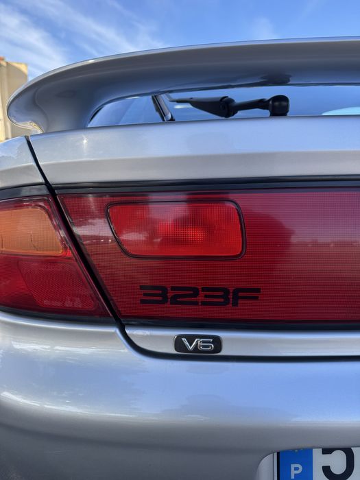 Mazda 323 F 2.0 V6 imaculado *RARO*