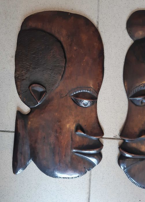 Par de Esculturas em madeira, origem Africana